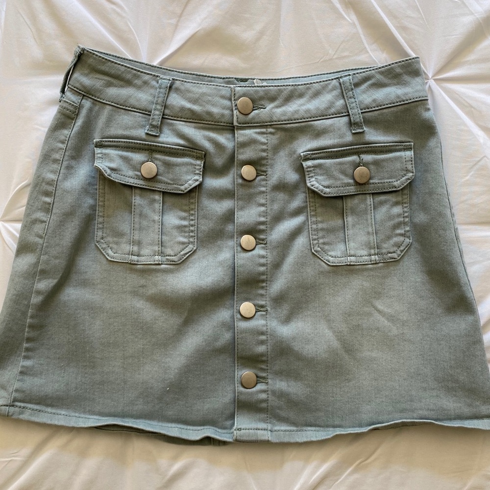mini skirt